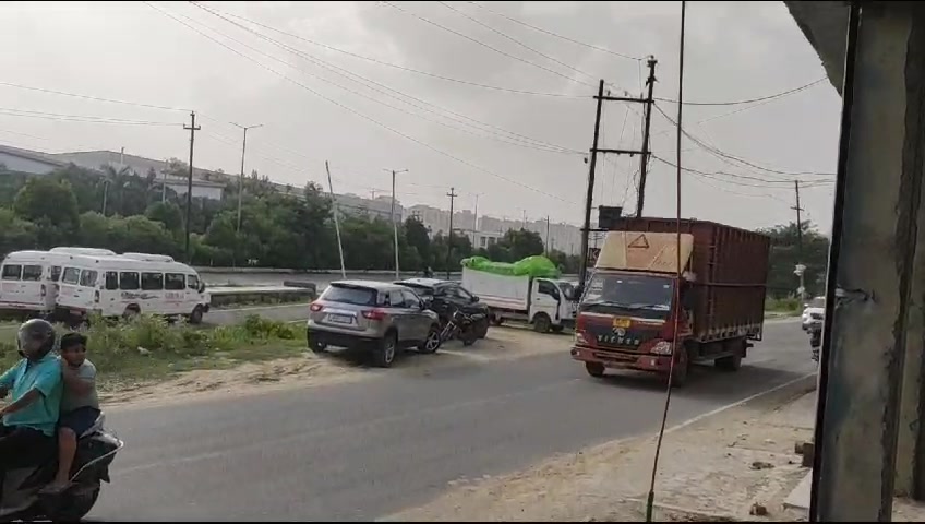 Showroom in Bisrakh Jalalpur, Greater Noida for Rent 
